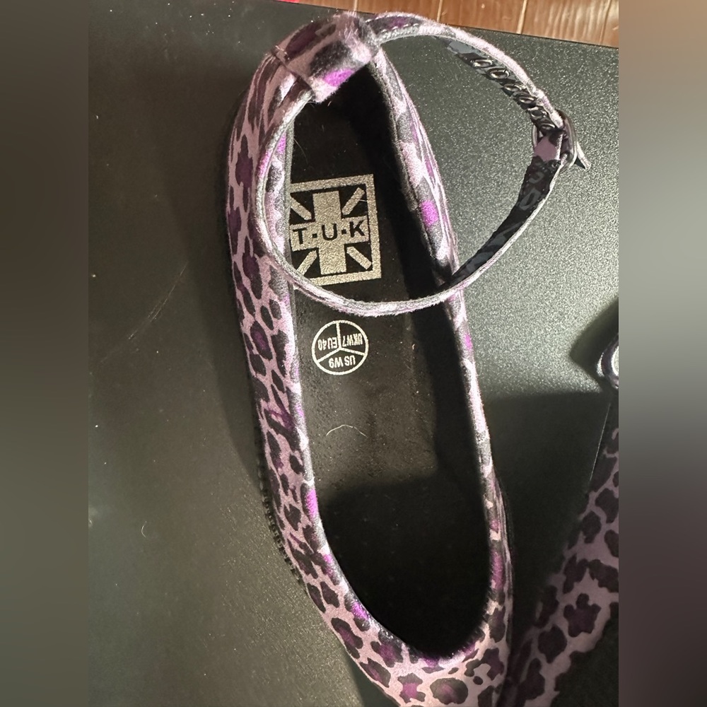 T.U.K. Ballet Flats Size 9